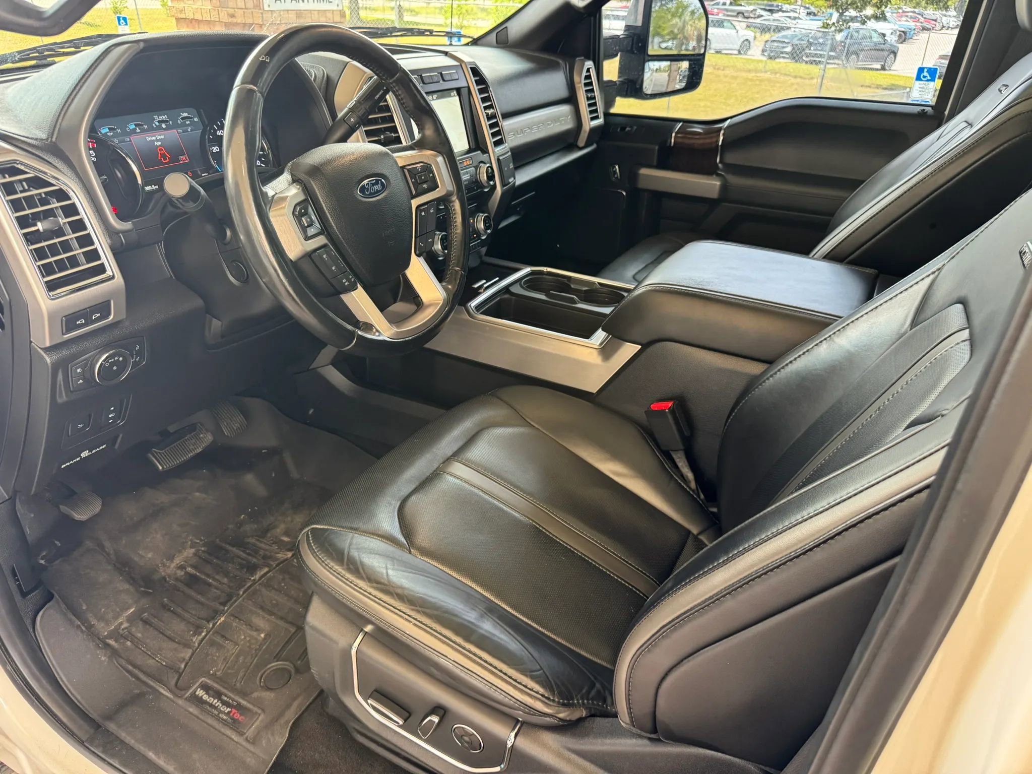 Used 2017 Ford F250 Platinum w/ Platinum Ultimate Package AWD/4WD image 15