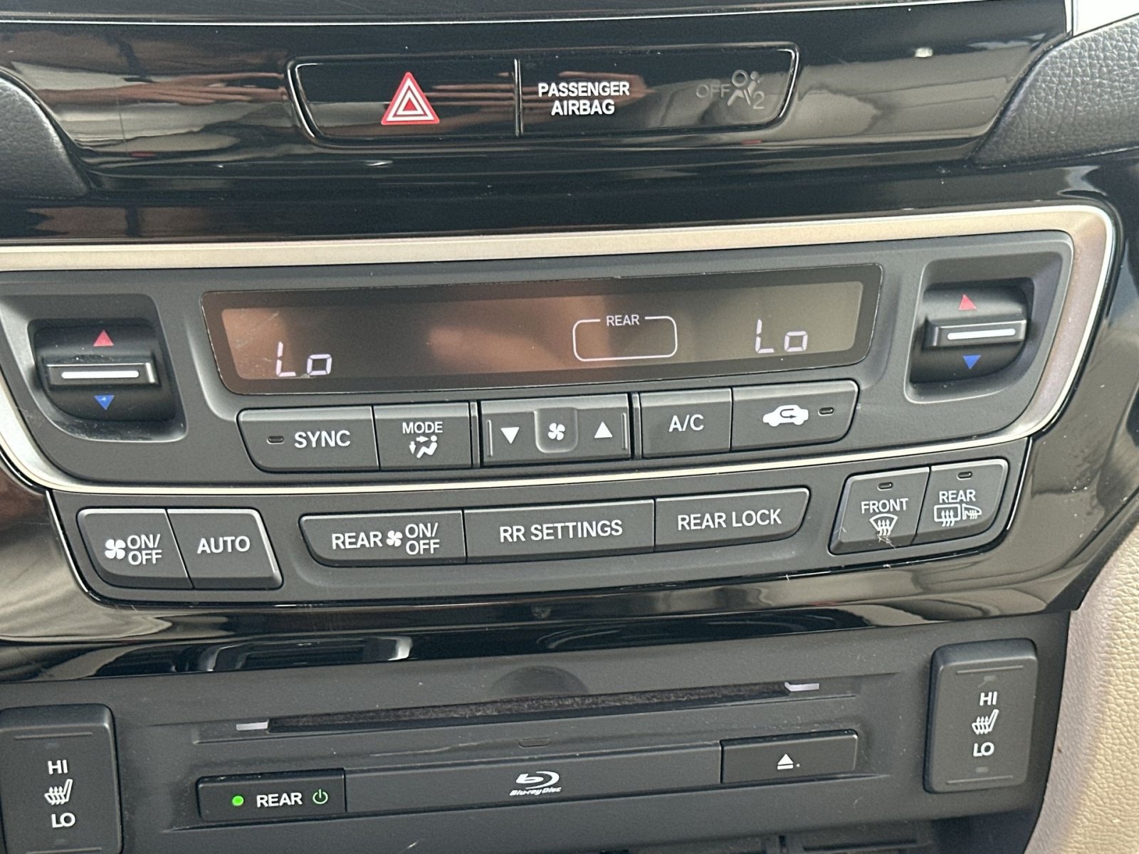 Used 2017 Honda Pilot Touring image 28