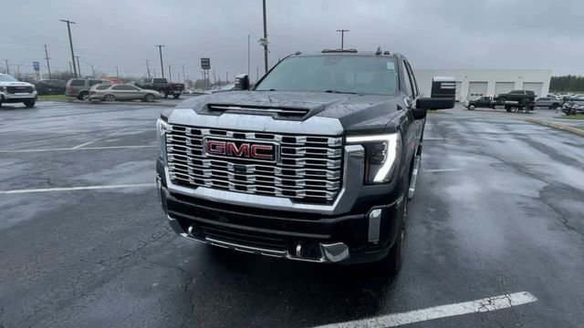 Used 2024 GMC Sierra 3500 Denali w/ Denali Reserve Package AWD/4WD image 5