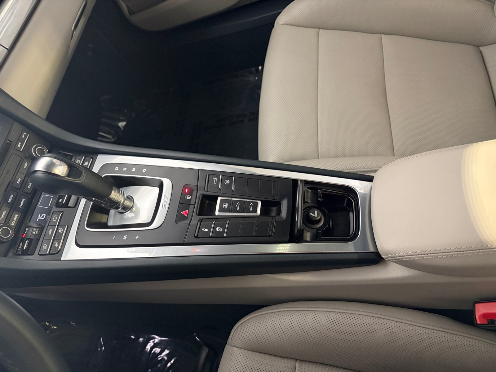 Certified 2019 Porsche 911 Carrera 4S AWD/4WD image 32
