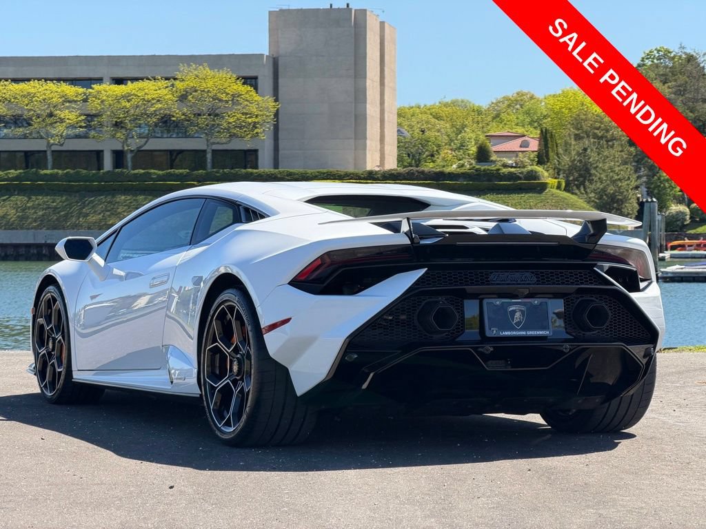 Used 2023 Lamborghini Huracan Tecnica RWD image 3