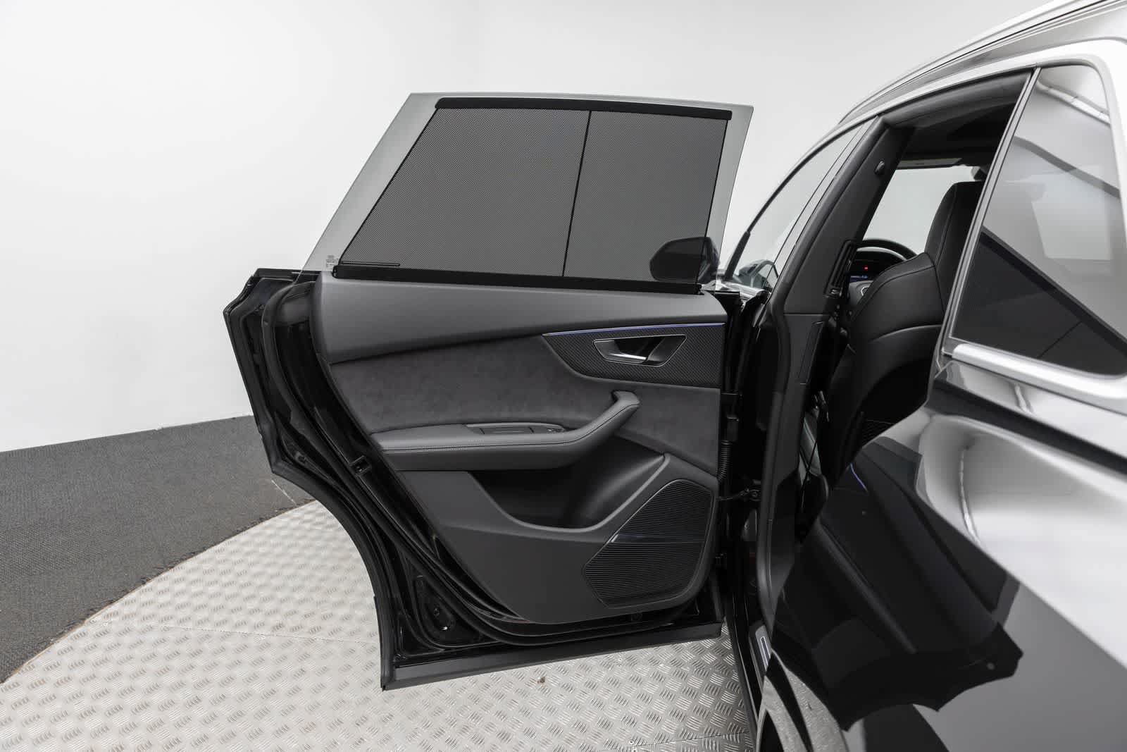 Used 2024 Audi SQ8 Prestige w/ Prestige Package AWD/4WD image 39