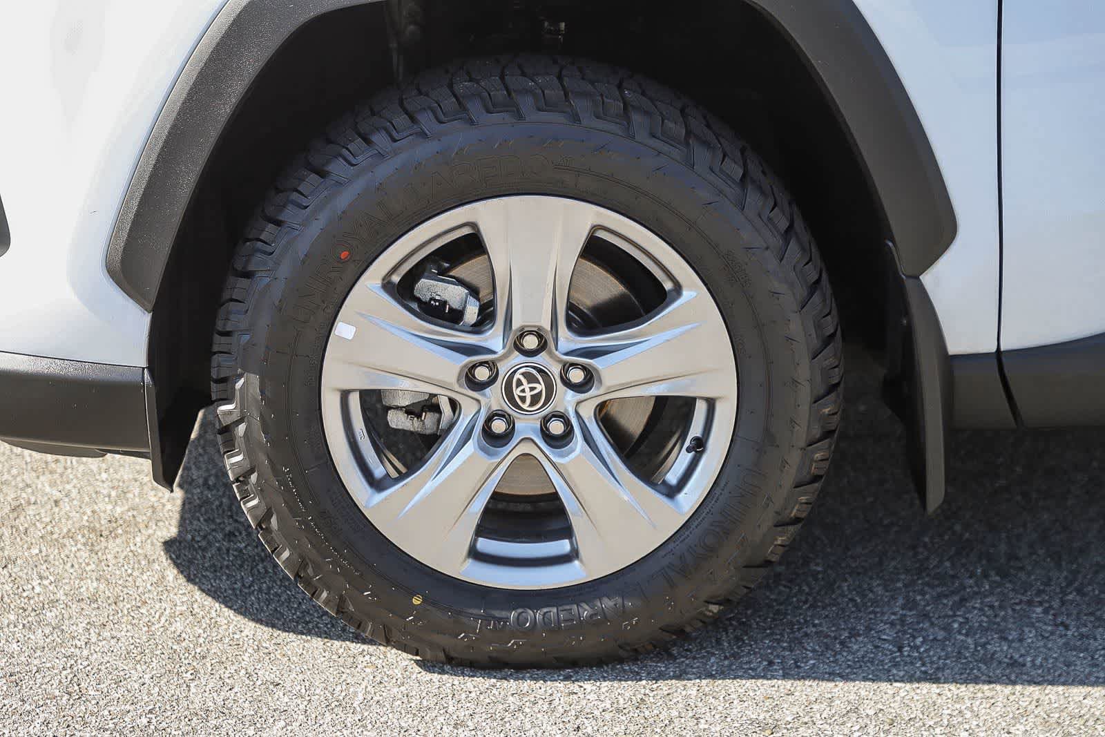 Used 2023 Toyota RAV4 XLE w/ Convenience Package FWD image 9