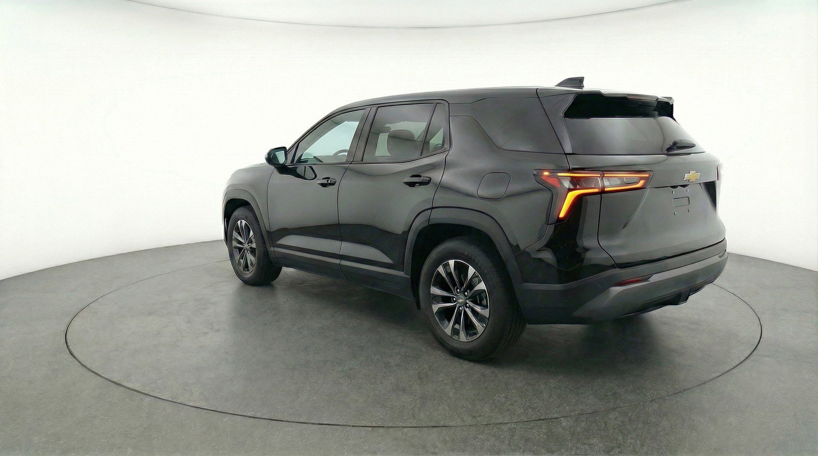 Used 2025 Chevrolet Equinox LT image 6