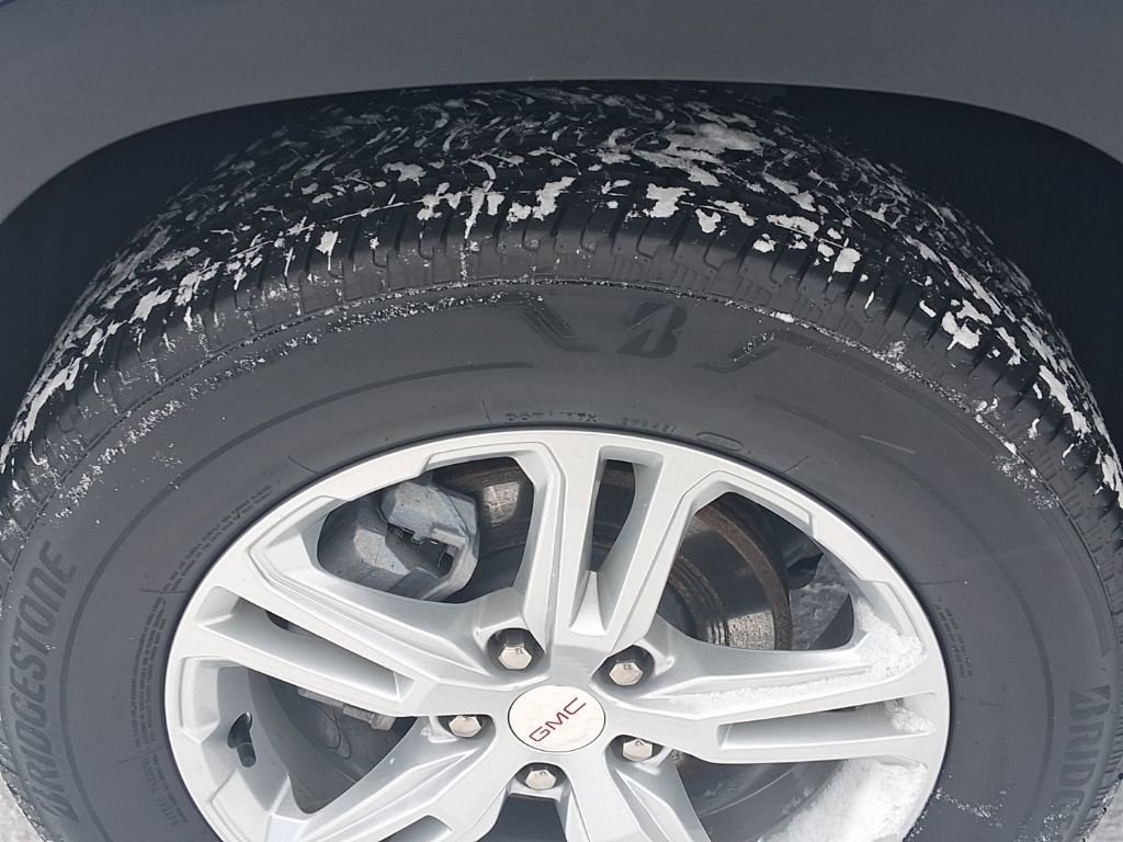 Used 2022 GMC Terrain SLE image 11