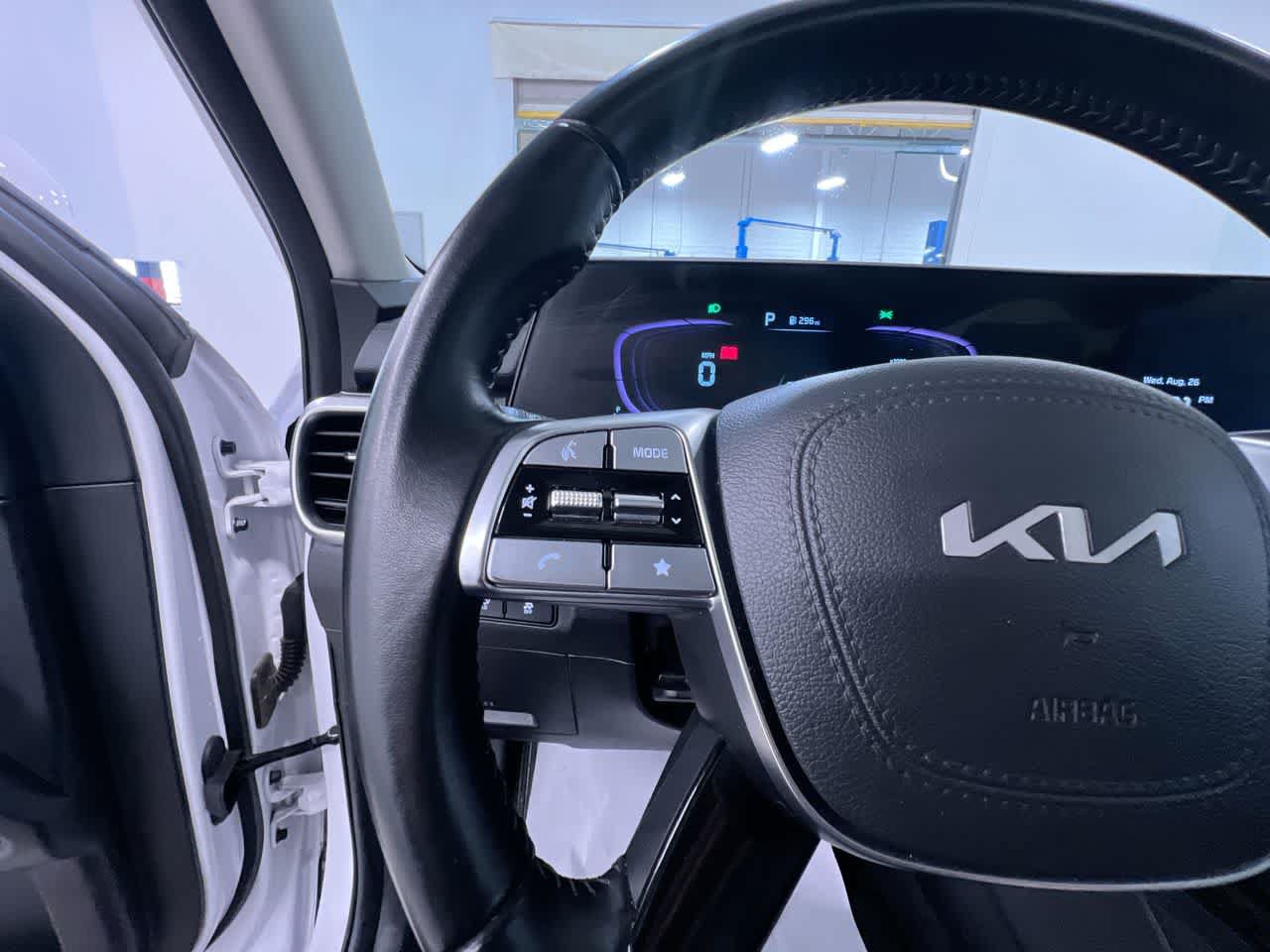 Used 2025 Kia Telluride S FWD image 20