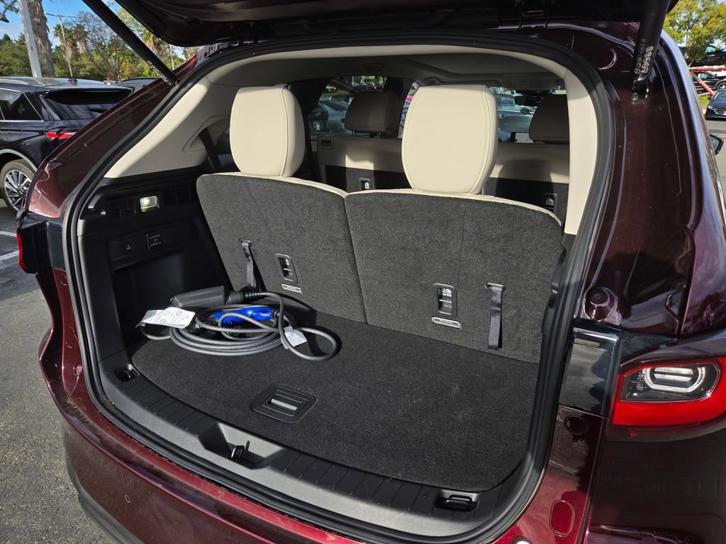 Certified 2025 MAZDA CX-90 Plug-In Hybrid w/Premium Sport image 38