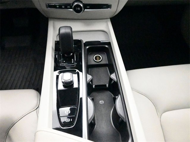 Used 2024 Volvo S60 B5 Plus w/ Climate Package image 13