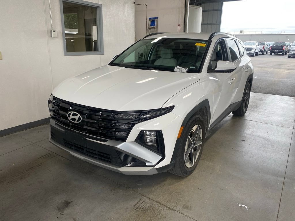Used 2025 Hyundai Tucson SEL FWD image 2