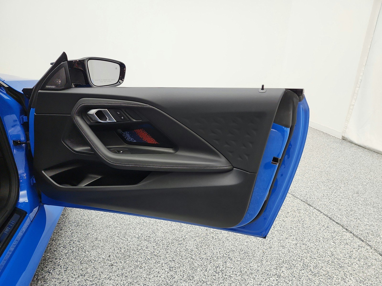Used 2025 BMW M2 w/ Lighting Package RWD image 27