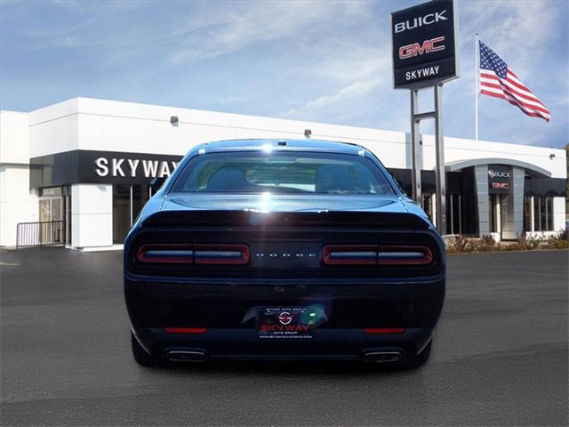Used 2022 Dodge Challenger GT image 6