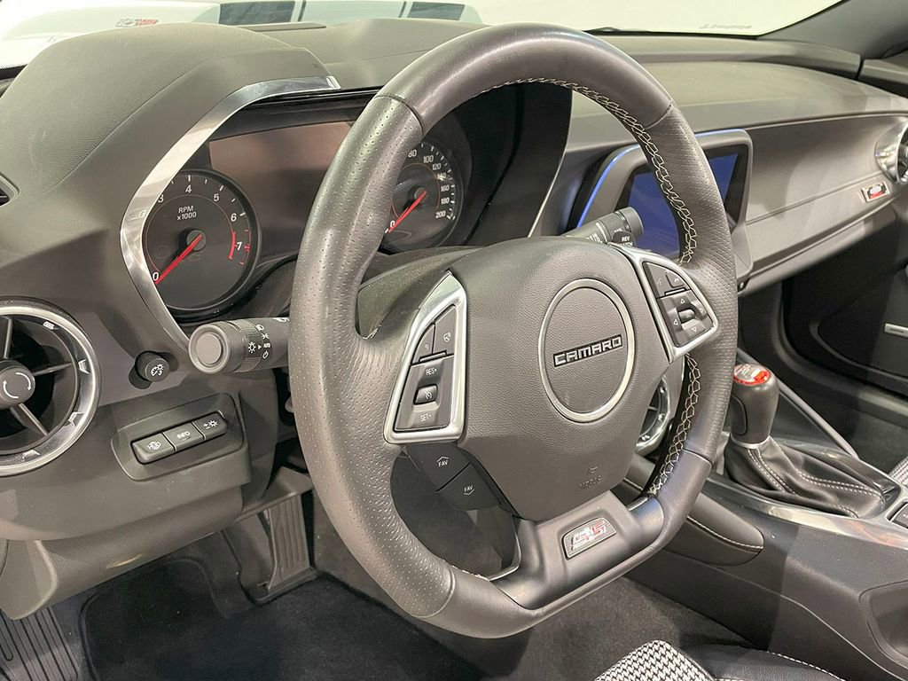 Used 2018 Chevrolet Camaro SS RWD image 57