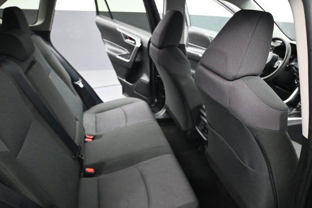 Used 2025 Toyota RAV4 XLE FWD image 19