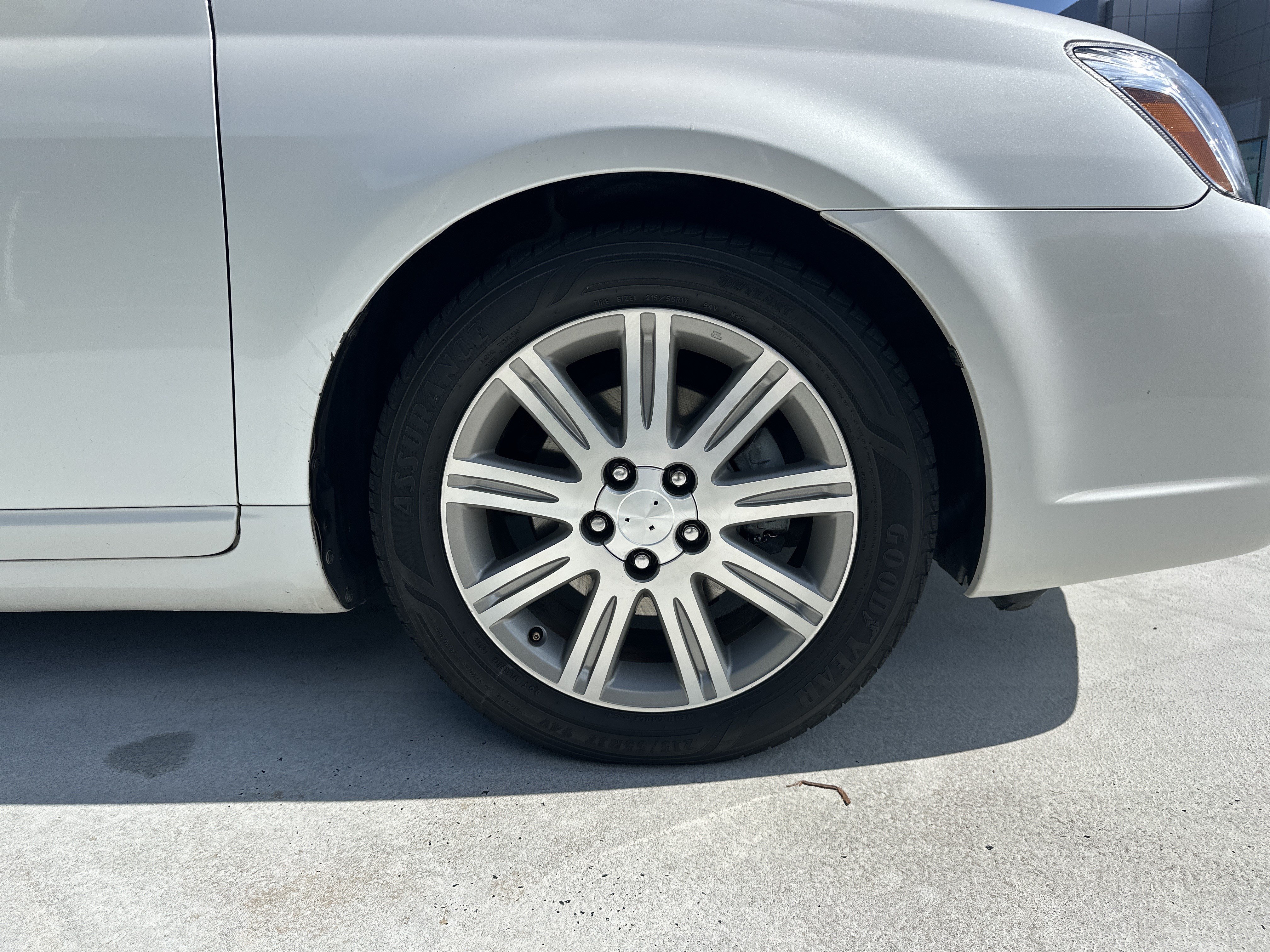 Used 2005 Toyota Avalon Limited FWD image 13