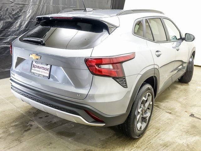 Used 2025 Chevrolet Trax LT w/ LT Convenience Package image 7