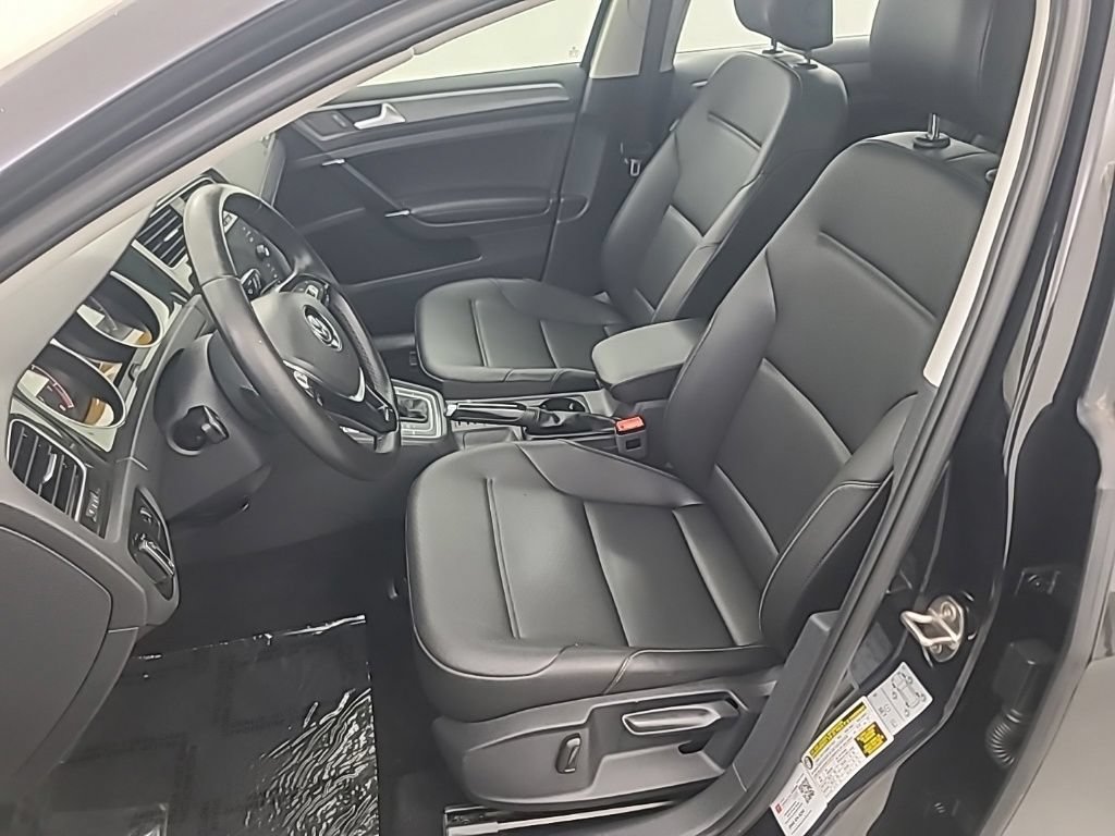 Used 2018 Volkswagen Golf SE FWD image 24