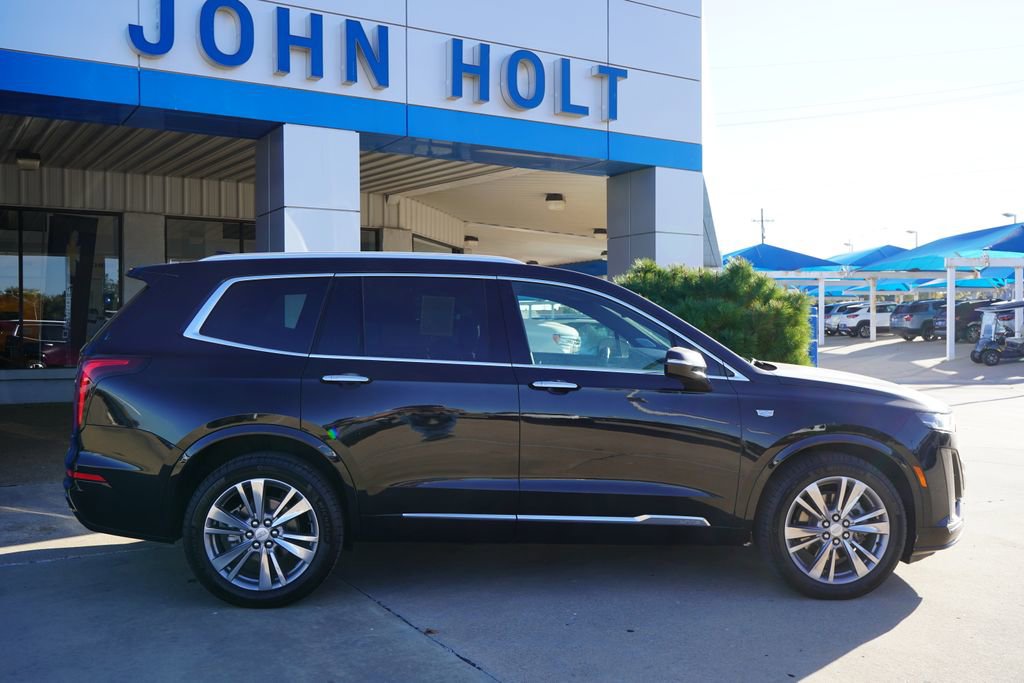 Used 2024 Cadillac XT6 Premium Luxury image 7