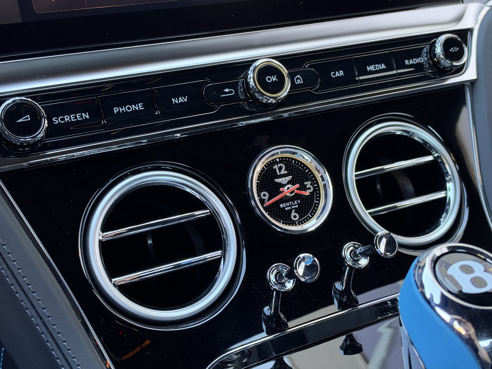New 2027 Bentley Continental GT AWD/4WD image 26