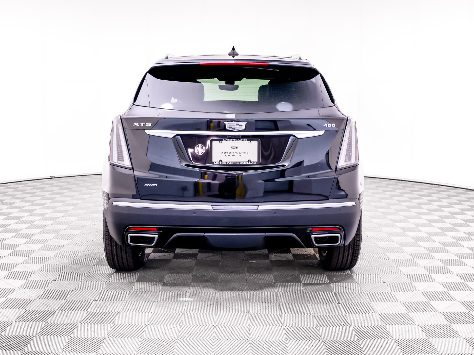 New 2026 Cadillac XT5 Sportv w/ LPO, Red Accent Package AWD/4WD image 4
