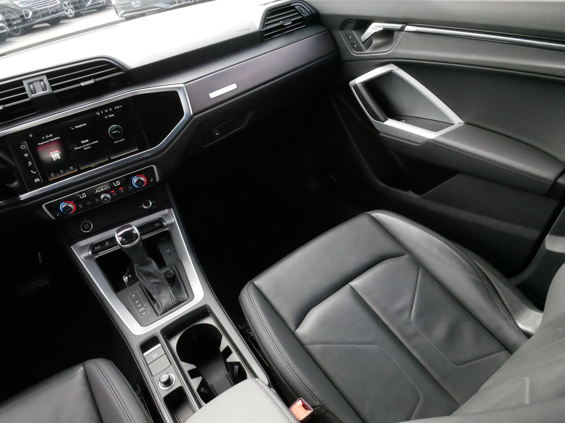 Used 2023 Audi Q3 2.0T Premium w/ Convenience Package AWD/4WD image 11
