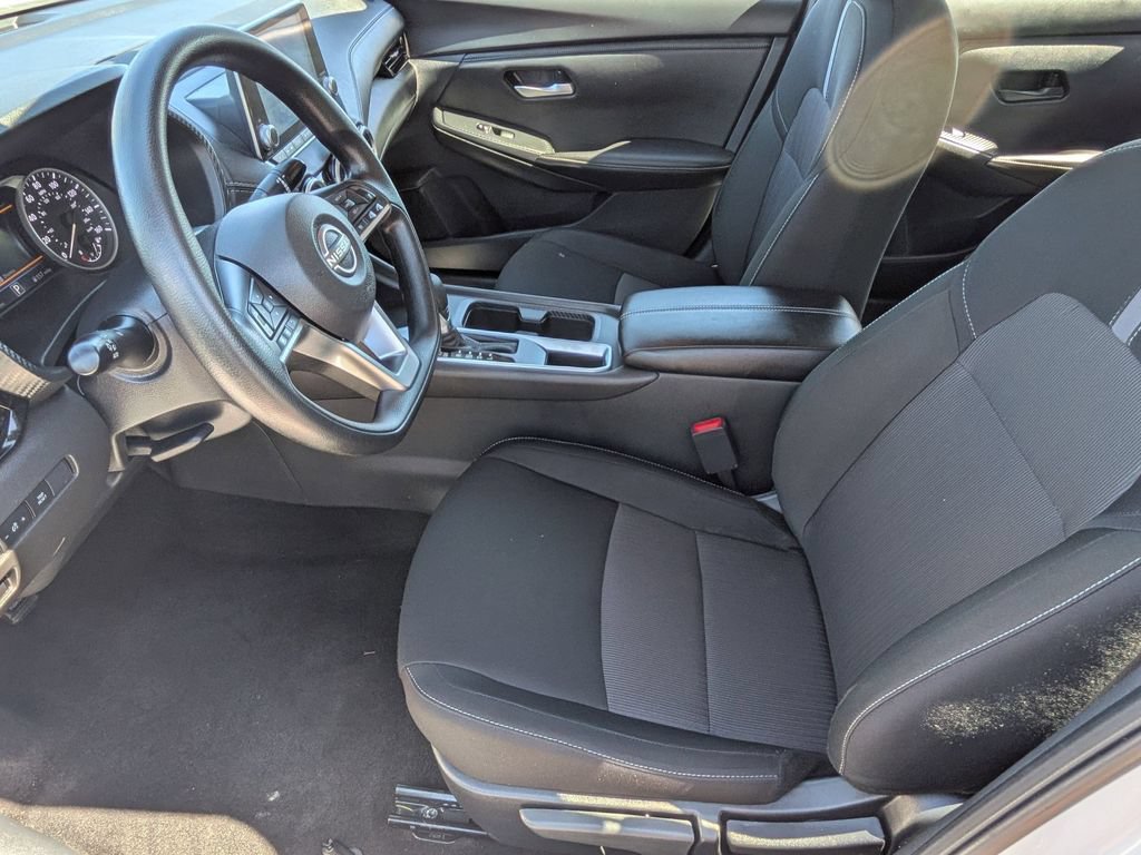 Used 2025 Nissan Sentra SV FWD image 11