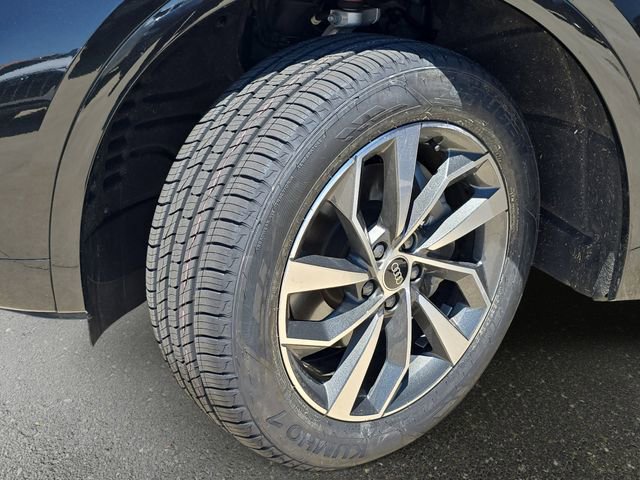 Used 2024 Audi Q5 2.0T Premium w/ Summer of Audi Package AWD/4WD image 36