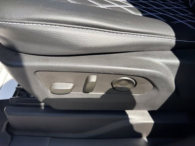 Used 2021 GMC Yukon SLE AWD/4WD image 16