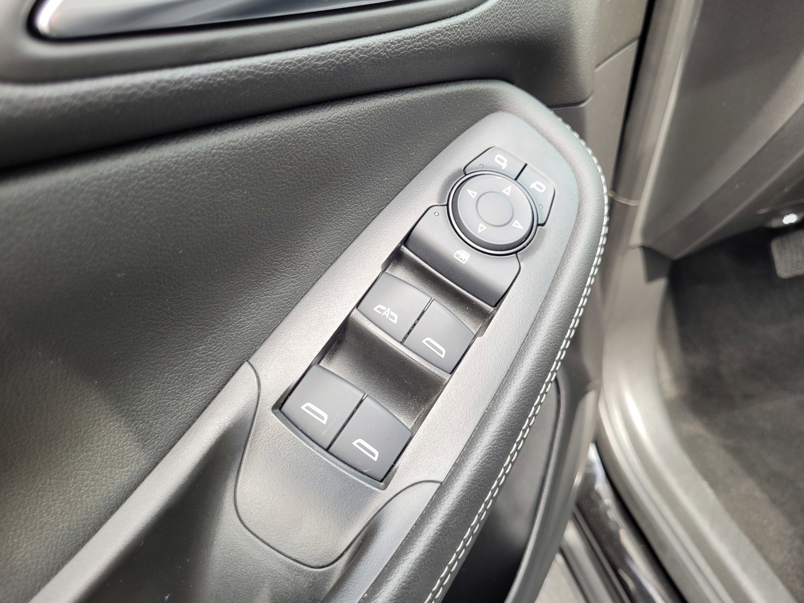 Used 2025 Buick Encore GX Preferred image 26