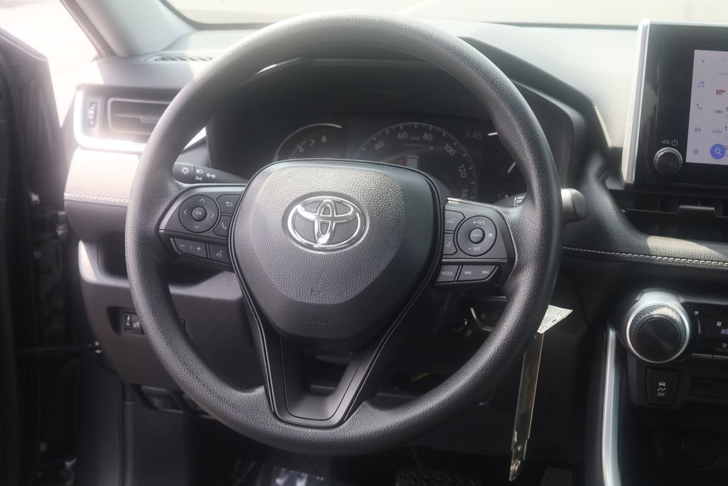 Used 2025 Toyota RAV4 LE AWD/4WD image 14