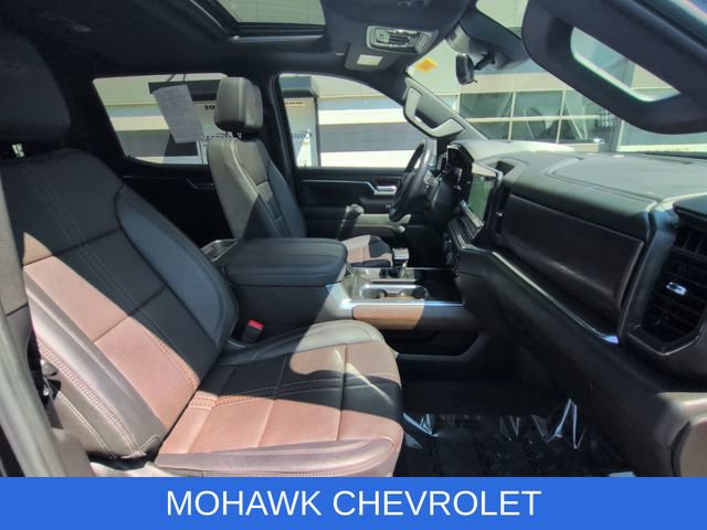 Used 2025 Chevrolet Silverado 1500 High Country w/ High Country Premium Package AWD/4WD image 29