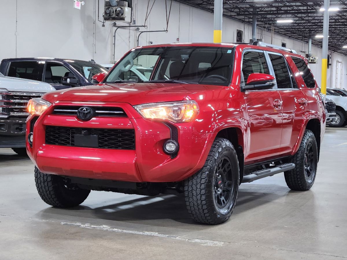 Used 2022 Toyota 4Runner SR5 Premium w/ Moonroof Package image 4