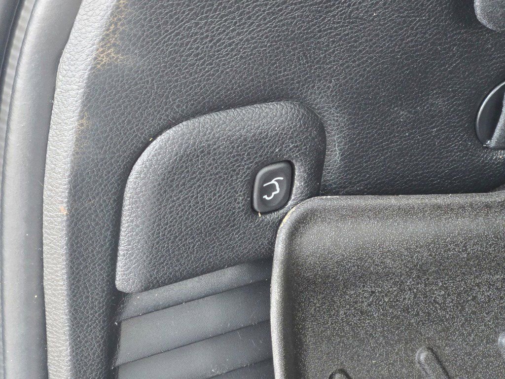 Used 2019 Jeep Grand Cherokee Overland image 8