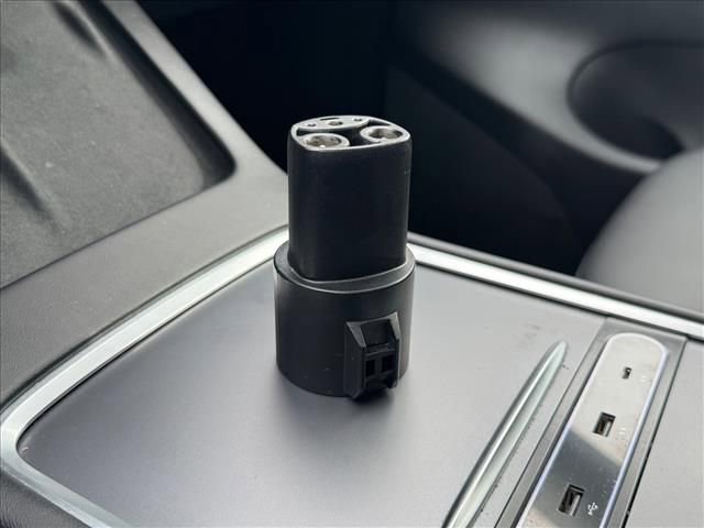 Used 2022 Tesla Model Y Long Range image 20