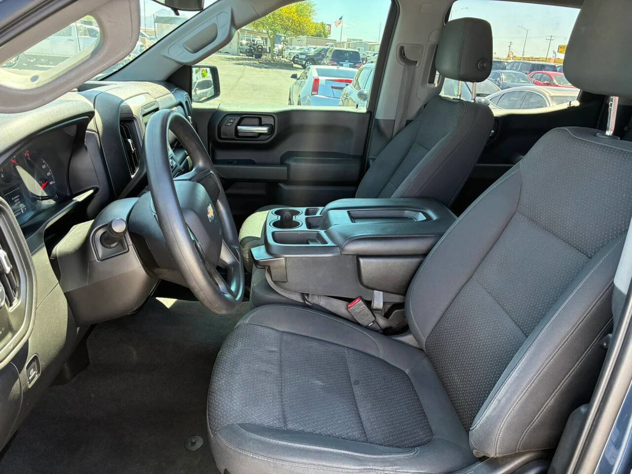 Used 2020 Chevrolet Silverado 1500 Custom w/ Custom Value Package RWD image 15