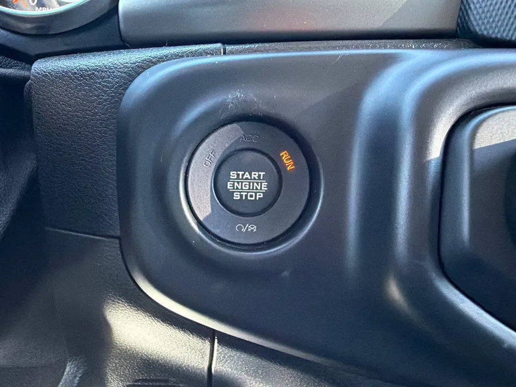 Used 2019 Jeep Wrangler Unlimited Sport S AWD/4WD image 19