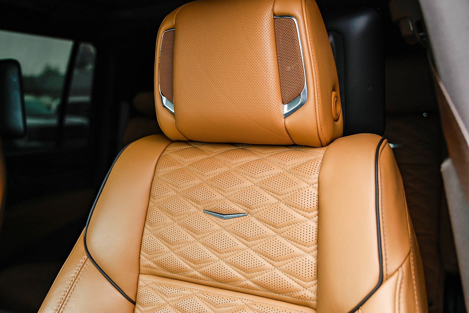 Used 2023 Cadillac Escalade ESV Sport w/ LPO, ONYX Package image 26