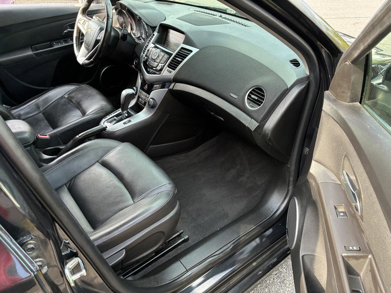 Used 2015 Chevrolet Cruze LTZ w/ Sun, Sound and Sport Package FWD image 16
