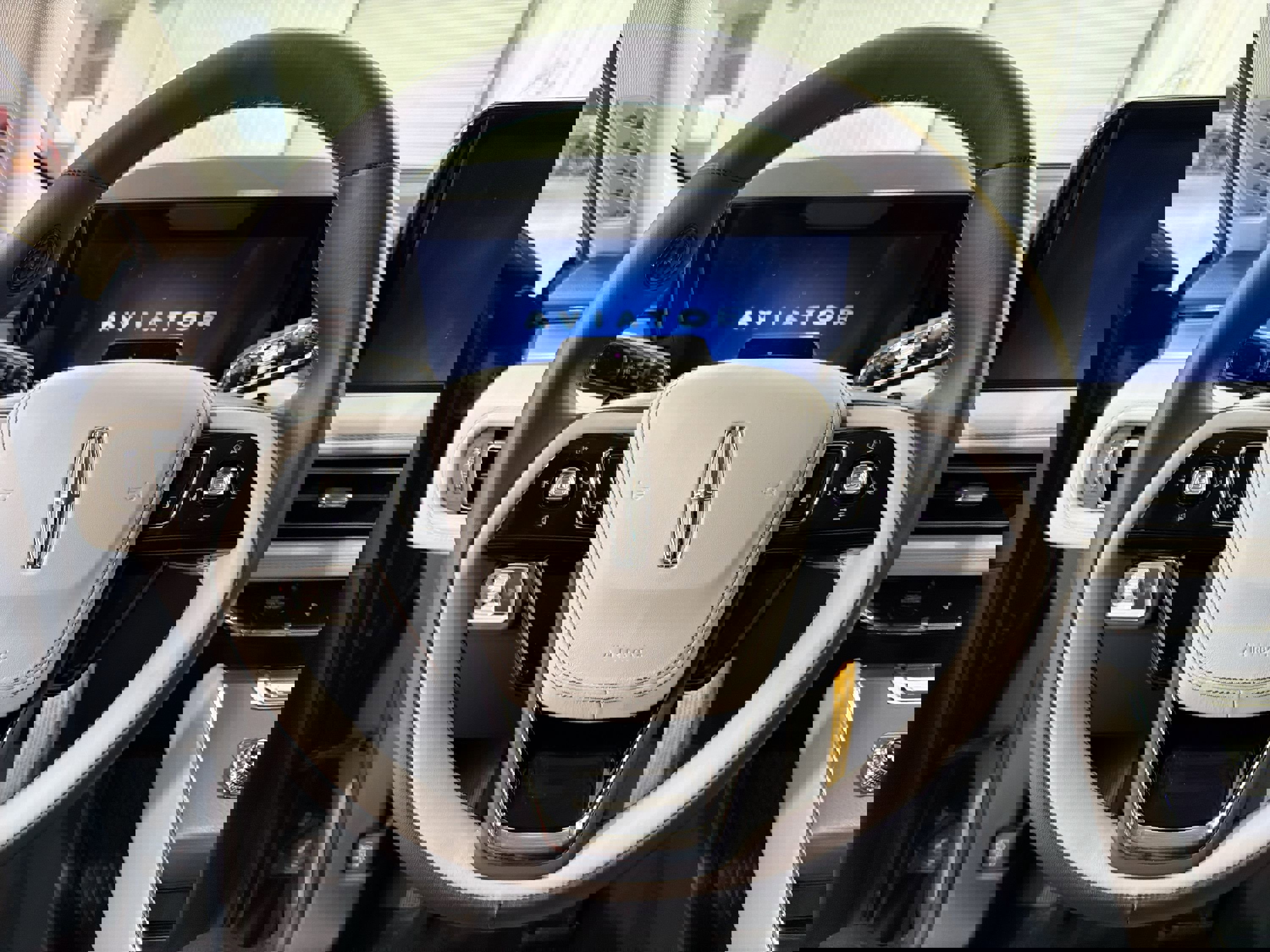 New 2026 Lincoln Aviator AWD image 13