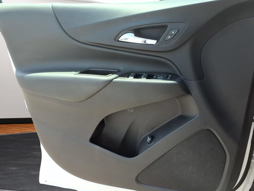 Certified 2024 Chevrolet Equinox LT w/ LPO, Floor Liner Package FWD image 16