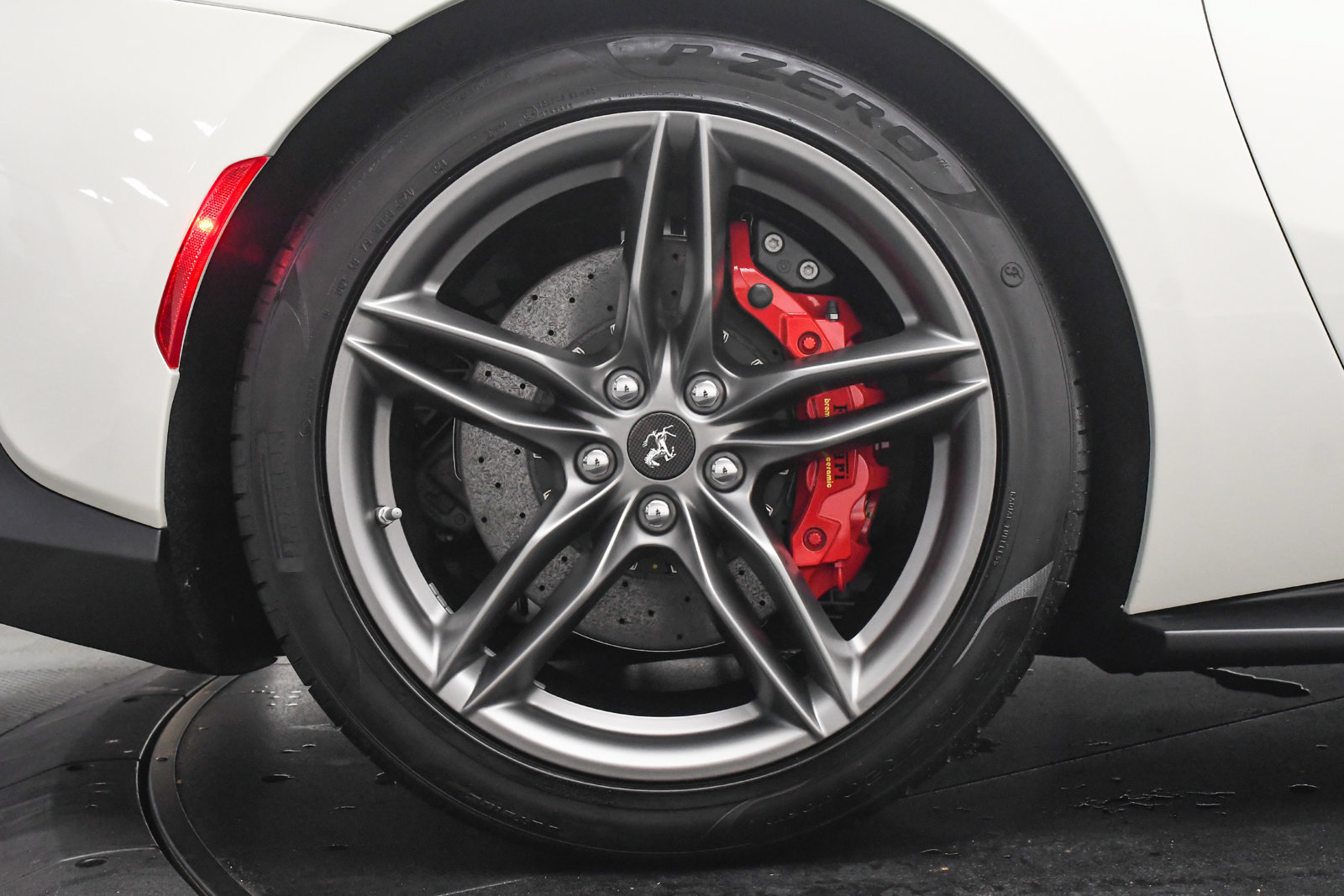 Used 2022 Ferrari 812 GTS RWD image 53