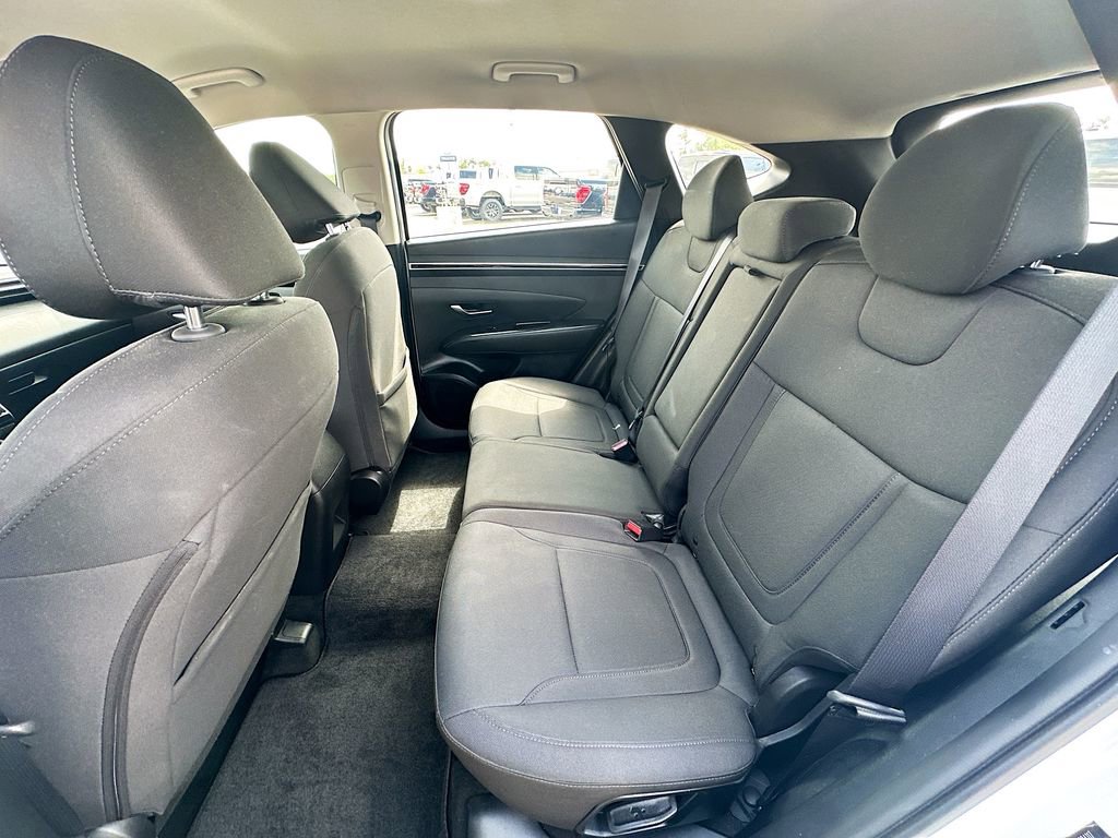 Used 2023 Hyundai Tucson SE w/ Cargo Package AWD/4WD image 17