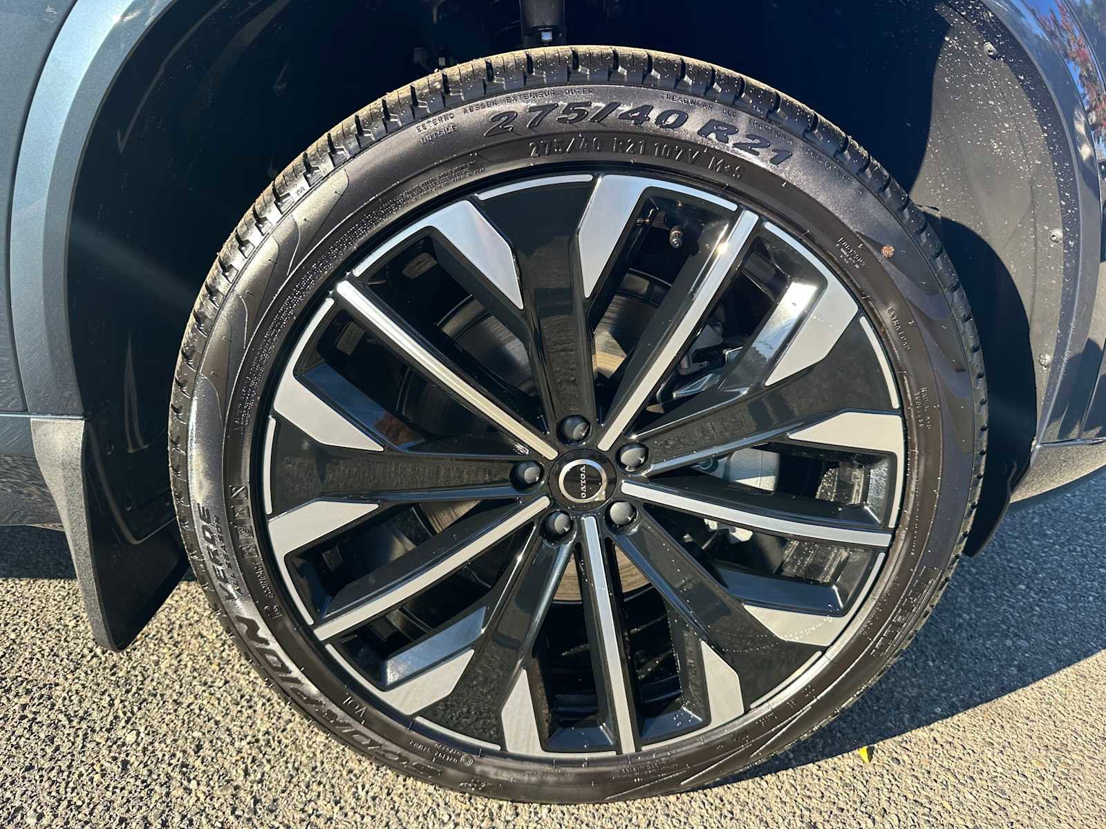 New 2026 Volvo XC90 B6 Ultra w/ Protection Package image 9