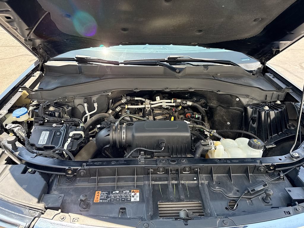 Used 2022 Ford Explorer XLT AWD/4WD image 29