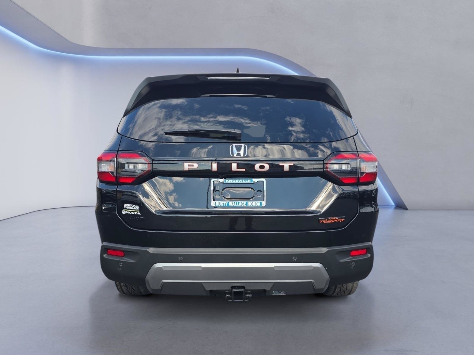 New 2026 Honda Pilot TrailSport image 4