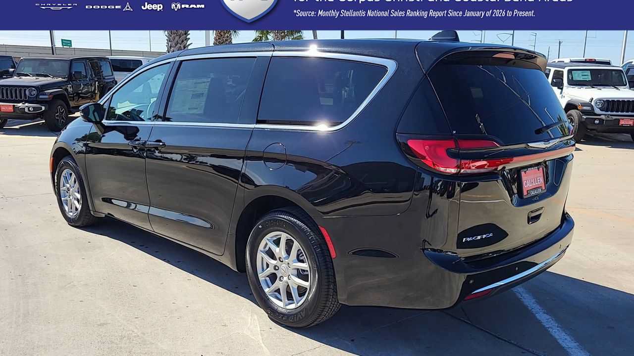 New 2026 Chrysler Pacifica Select FWD image 6