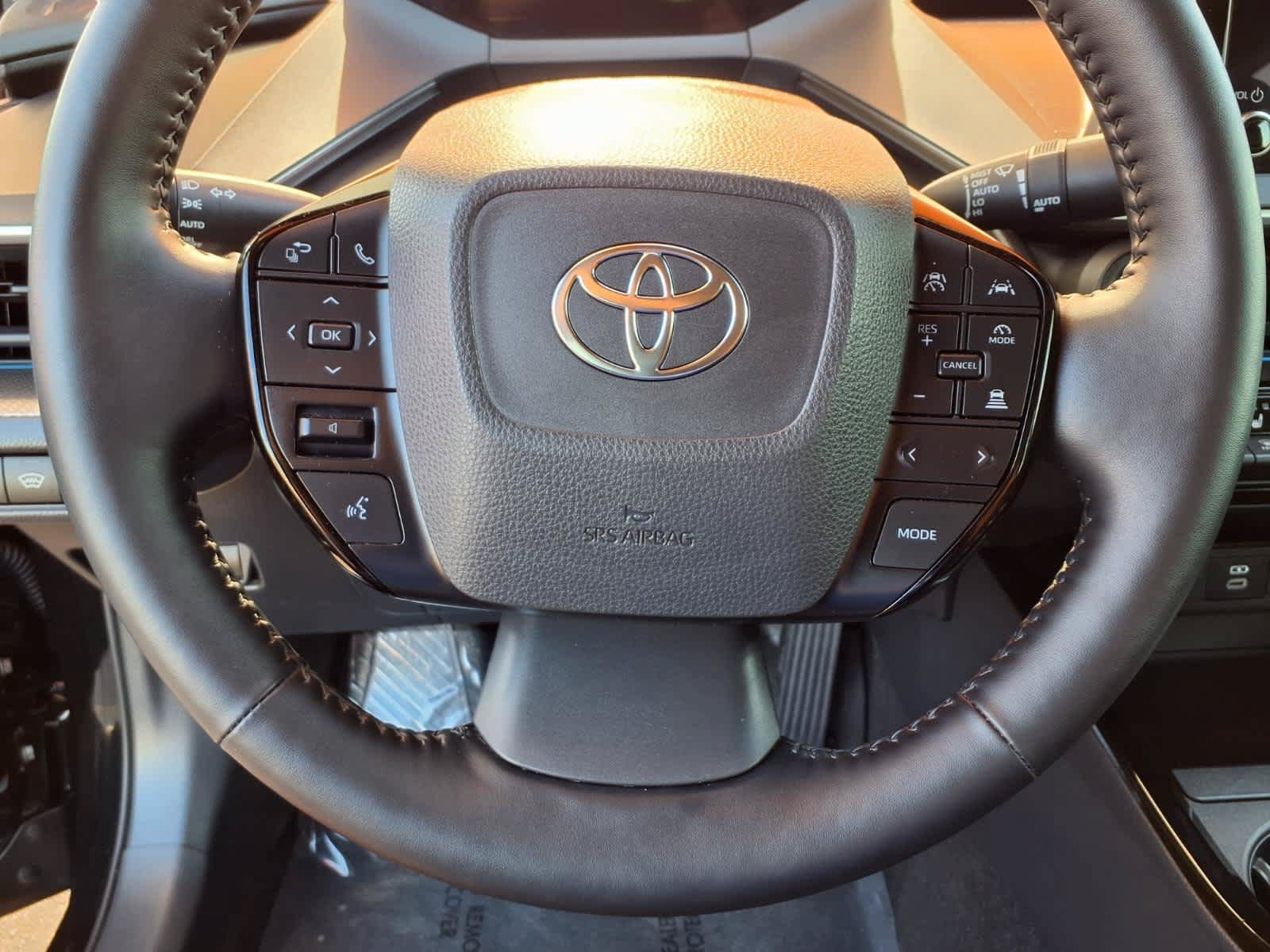 Used 2026 Toyota Prius XLE FWD image 19