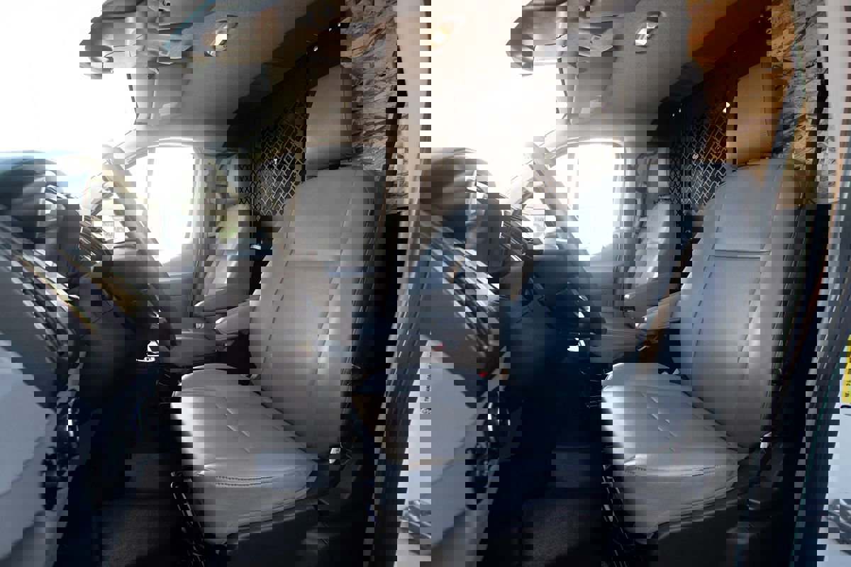 Used 2019 Ford Transit 150 image 10