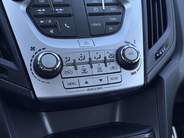 Used 2017 Chevrolet Equinox LT FWD image 23