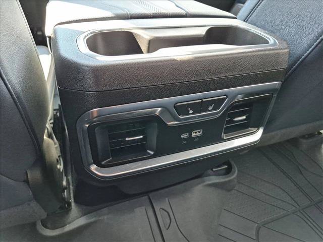Used 2024 Chevrolet Silverado 1500 High Country w/ High Country Premium Package AWD/4WD image 16