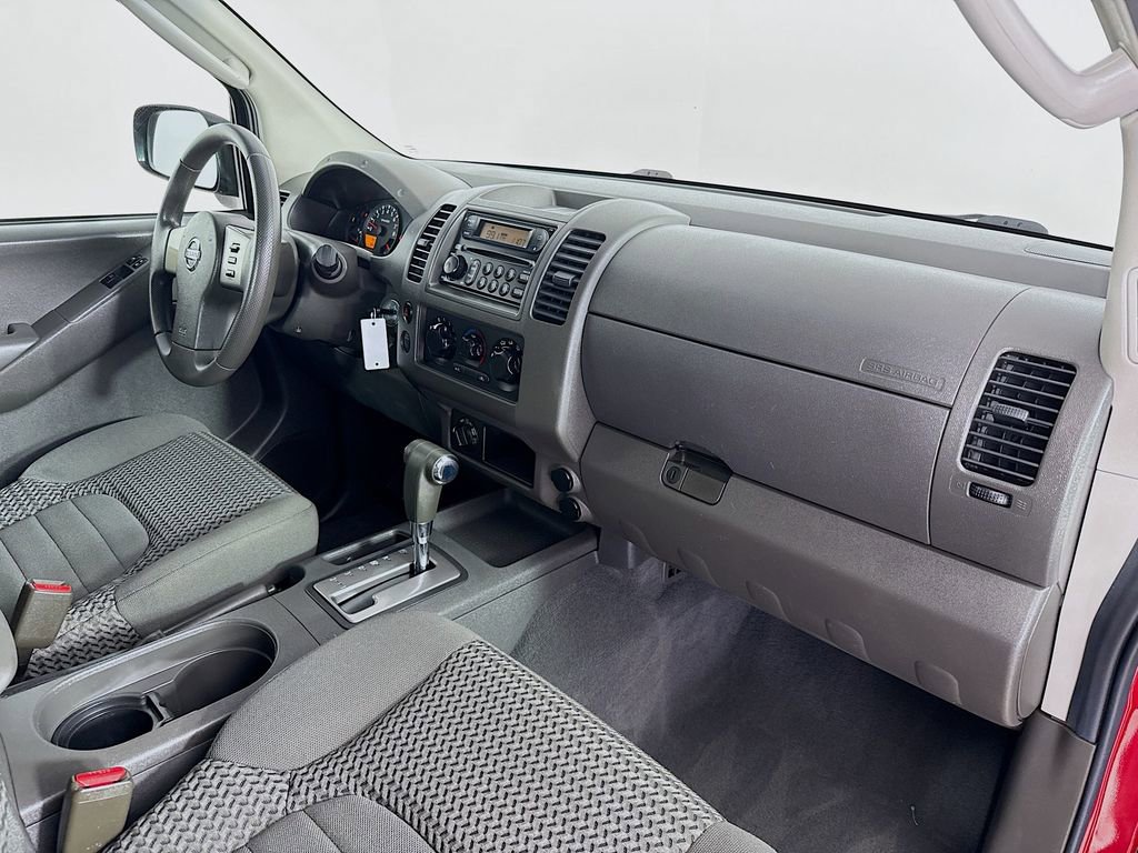 Used 2007 Nissan Frontier SE w/ SE Value Truck Pkg AWD/4WD image 30